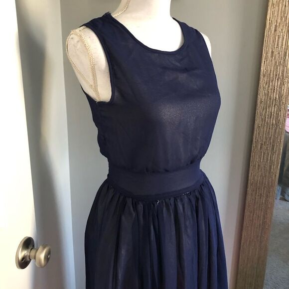 Navy Colorblock Maxi Dress - Picture 2 of 4